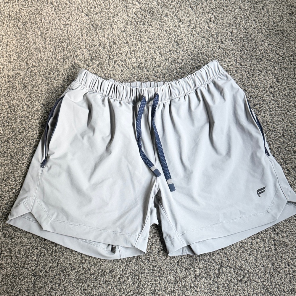 Fabletics Men's Gray 5 inch Athletic Shorts